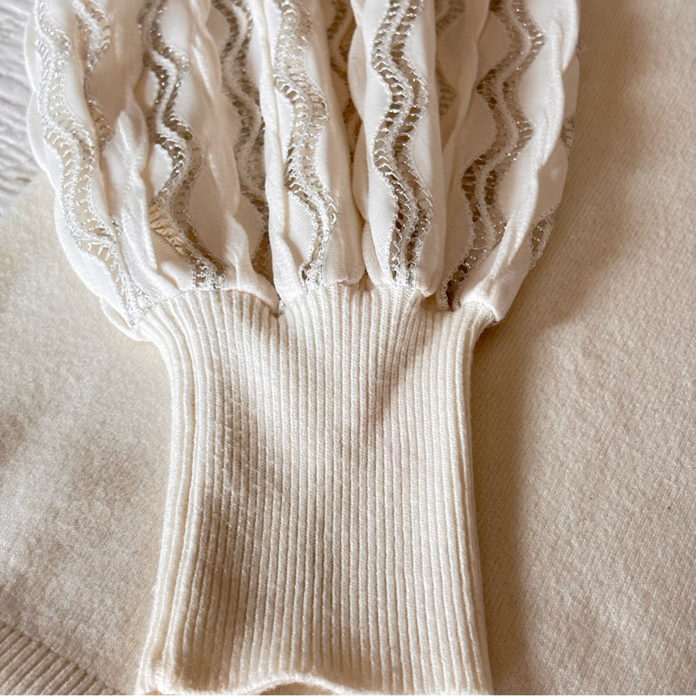 Sioni Milano White Crew Neck Lace Silver Thread Sleeve Sweater-Sz S EUC - Picture 5 of 8